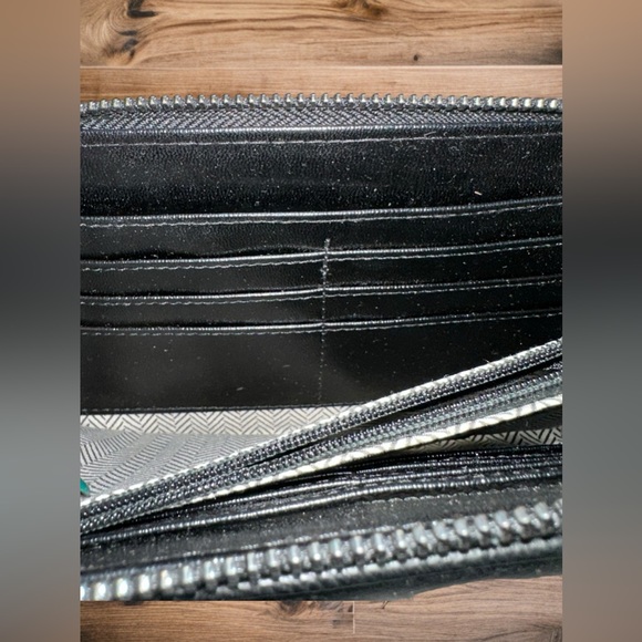 Steve Madden Wallet - Picture 4 of 4